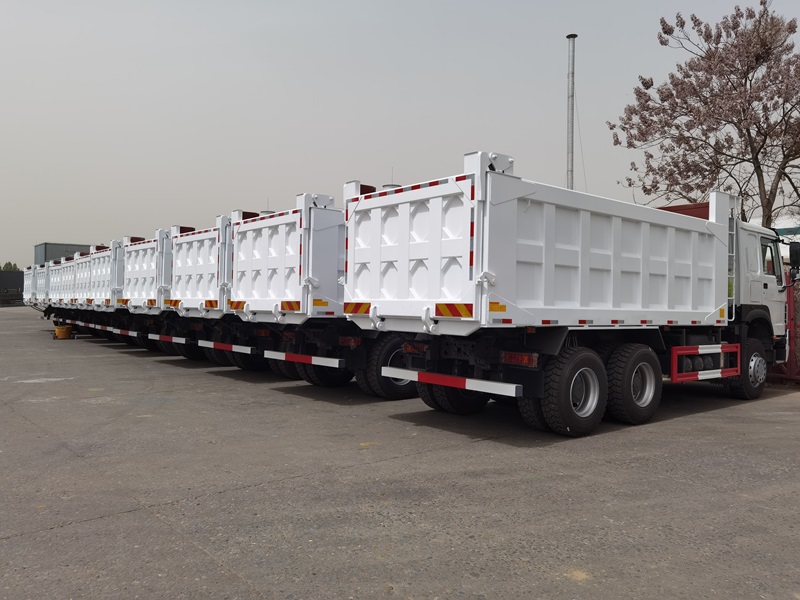 10 Units of Sinotruk HOWO Dump Trucks: Heading to Zimbabwe!